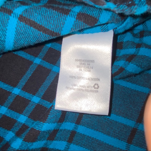 Boys button down plaid flannel shirt size 8 - Picture 3 of 6